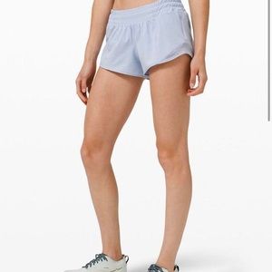 lululemon hotty hot 2.5 inch inseam size 6 shorts
